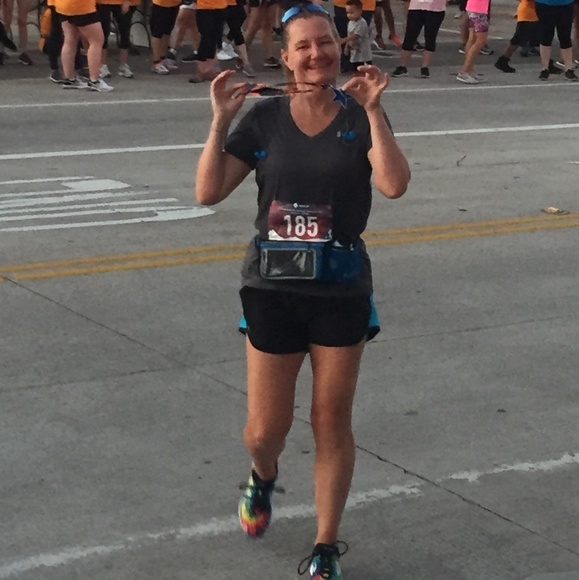 Meet your Posher, Sandra - Picture 1 of 1